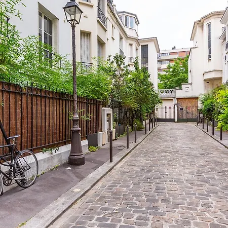 Veeve - Retro Chic In Petit Montrouge Apartment *