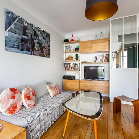 Veeve - Retro Chic In Petit Montrouge Apartment Paris