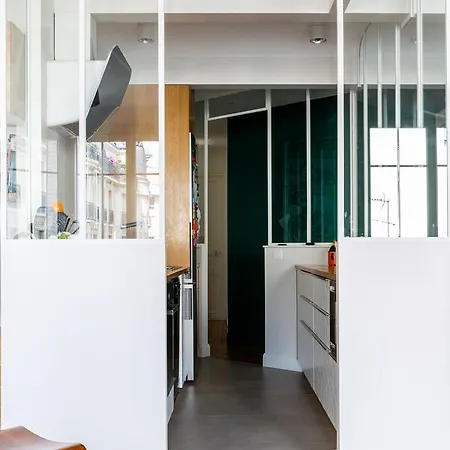 Veeve - Retro Chic In Petit Montrouge Paris